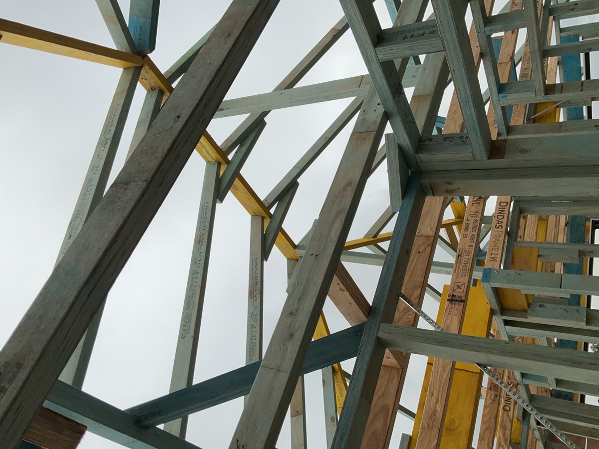 Roof bracing not installed, recorded during a frame inspection in Leppington